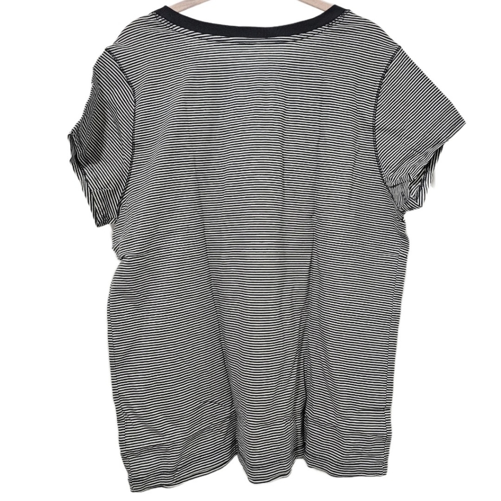 Universal Thread Striped Crewneck Tshirt NWT - Picture 5 of 7